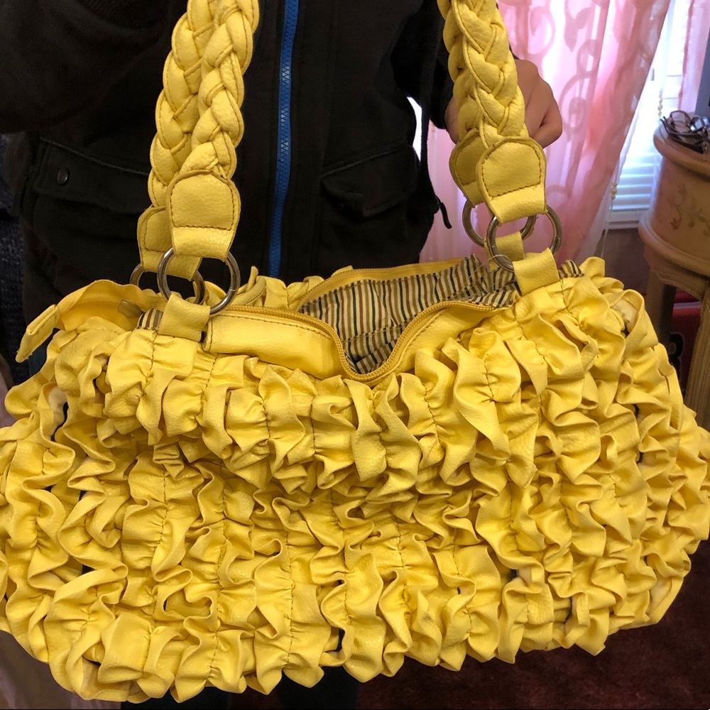 Bright Yellow puckerleaf pocketbook